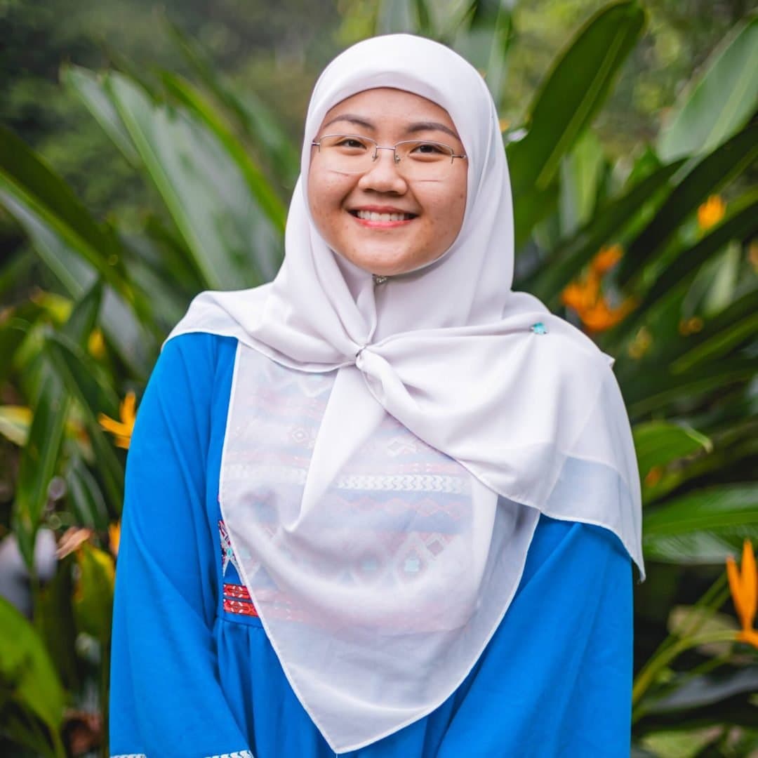 Portrait of Ustadha Nadia Khan